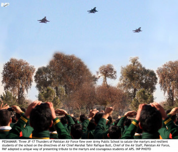 airshow pakistan air force pays tribute to aps victims