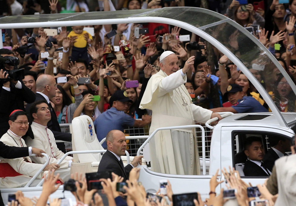 city officials said some 4 million people were in manila 039 s rizal park and more in surrounding areas to witness the event that caps the pope 039 s week long trip to asia photo reuters