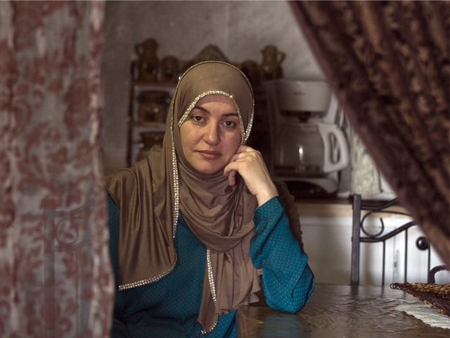 rania el alloul in her neighbour 039 s home in montreal 039 s west island suburb of dollard des ormeaux quebec feb 27 2015 photo christinne muschi the globe and mail rania el alloul in her neighbour 039 s home in montreal 039 s west island suburb of dollard des ormeaux quebec feb 27 2015 photo christinne muschi the globe and mail