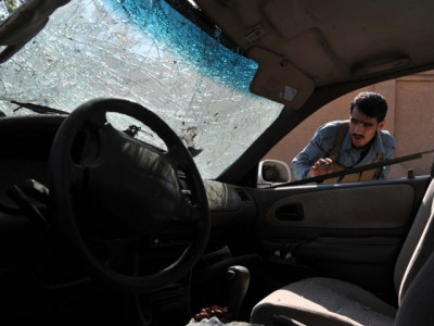 roadside bomb kills eight afghan civilians officials