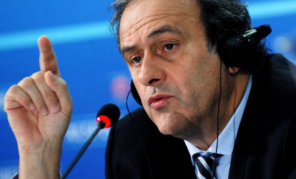 quot capello has never issued any complaints quot uefa boss platini told a news conference in moscow after meeting with rfu bosses photo afp