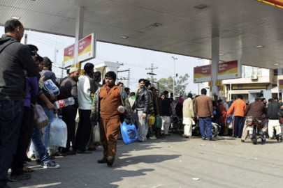 fixing responsibility ogra pso blamed for petrol crisis