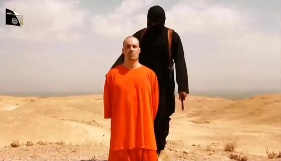 us journalist james foley was beheaded by an isis militant the horrific killing was recorded on video photo youtube screen grab us journalist james foley was beheaded by an isis militant the horrific killing was recorded on video photo youtube screen grab