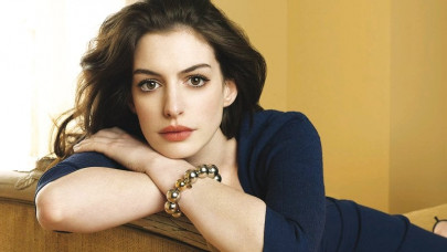 anne hathaway on producing song one