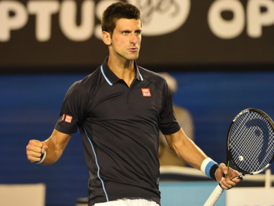 australian open top seeds djokovic serena advance to last 16