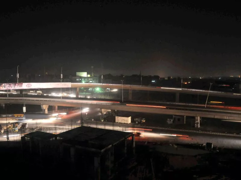 a view of a karachi neighbourhood after saturday night s power breakdown photo express a view of a karachi neighbourhood after saturday night s power breakdown photo express