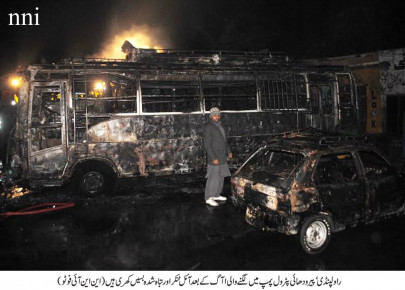 filling station fire seven vehicles burnt to ashes