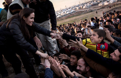 angelina jolie meets is victims in iraq angelina jolie meets is victims in iraq