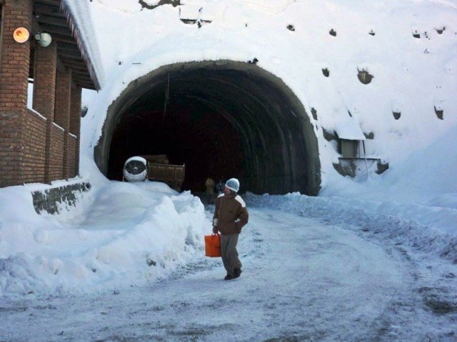 lowari tunnel under construction causes problems for traffic photo online express