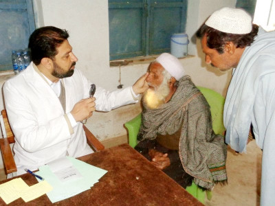 free of cost mol pakistan arranges day long eye camp