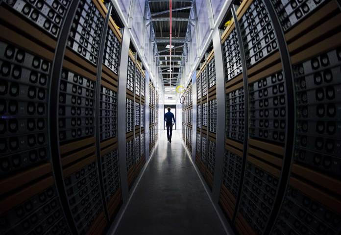 with 61 data centres switzerland is currently europe 039 s fifth largest data hub photo afp