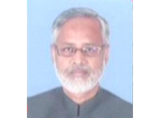 an express news screengrab of dr shakeel auj an express news screengrab of dr shakeel auj