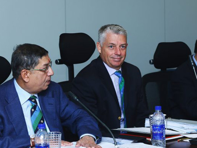 reinstated the icc said a super over in which both teams play one over of six balls was the best way to decide the winner if the sides cannot be separated by the regulation 50 overs each photo icc