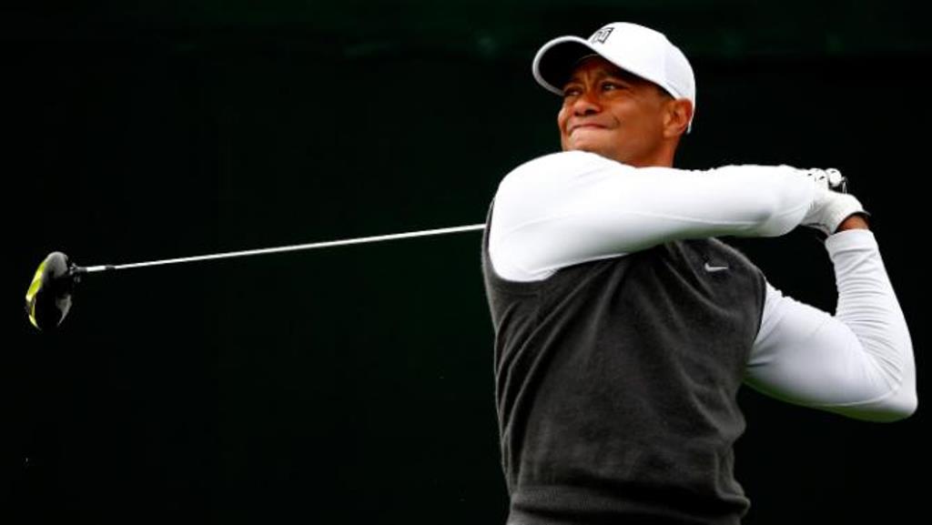 tiger woods hits a tee shot on the 17th hole during the second round of the waste management phoenix open on january 30 2015 in scottsdale arizona photo afp