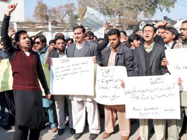 activists of medical representative welfare association demonstrate outside peshawar press club photo online activists of medical representative welfare association demonstrate outside peshawar press club photo online