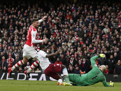 english premier league rampant arsenal crush villa to boost top four bid english premier league rampant arsenal crush villa to boost top four bid
