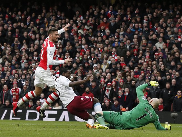 gunners on the prowl arsene wenger s side produced a remarkable display against a dispirited aston villa finishing 5 0 to record arsenal s biggest victory of the season photo afp