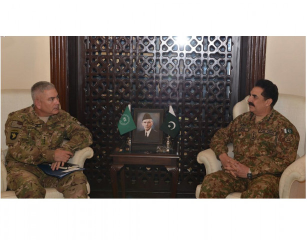 gen john f cambell and coas gen raheel sharif at ghq photo inp gen john f cambell and coas gen raheel sharif at ghq photo inp