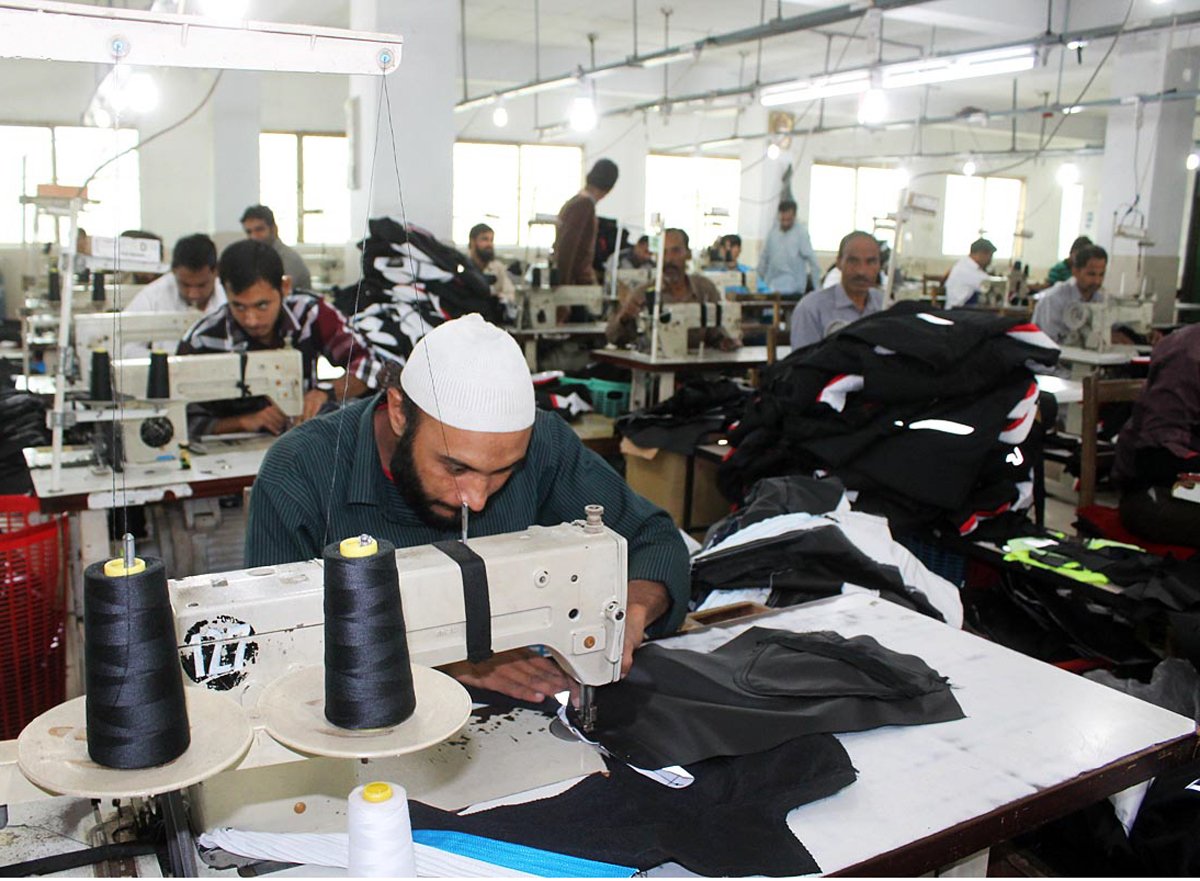 pakistan apparel forum chairman m jawed bilwani on wednesday said that instead of removing the already imposed 5 import duty the government is trying to impose more duty at the behest of large spinners photo online