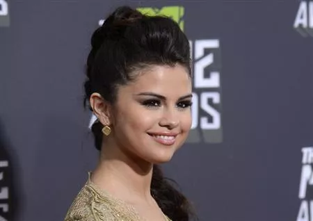 dj diplo hints that singer selena gomez is dating music producer zedd photo reuters dj diplo hints that singer selena gomez is dating music producer zedd photo reuters