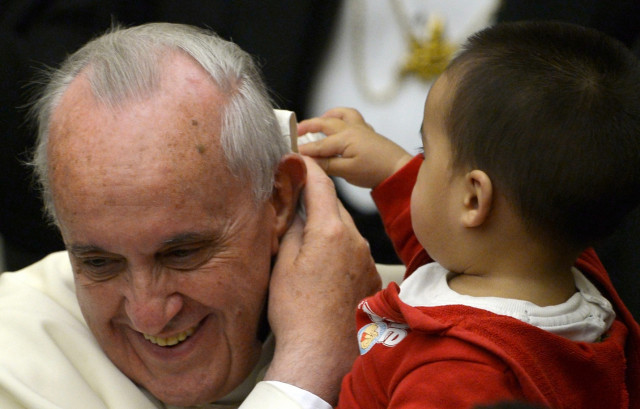 in comments during his weekly general audience on wednesday the pontiff described a good father as one who knew how to forgive but also how to quot correct with firmness quot photo afp in comments during his weekly general audience on wednesday the pontiff described a good father as one who knew how to forgive but also how to quot correct with firmness quot photo afp