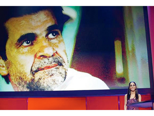 jury member shirin neshat stands next to panahi s picture before presenting his co director kamboziya partovi with a best script silver bear for the film parde at last year s berlinale photo reuters fabrizio bensch files jury member shirin neshat stands next to panahi s picture before presenting his co director kamboziya partovi with a best script silver bear for the film parde at last year s berlinale photo reuters fabrizio bensch files