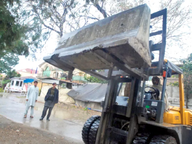 some roads were unblocked and stayed unblocked but not the former premier s street photo online waseem nazir express some roads were unblocked and stayed unblocked but not the former premier s street photo online waseem nazir express
