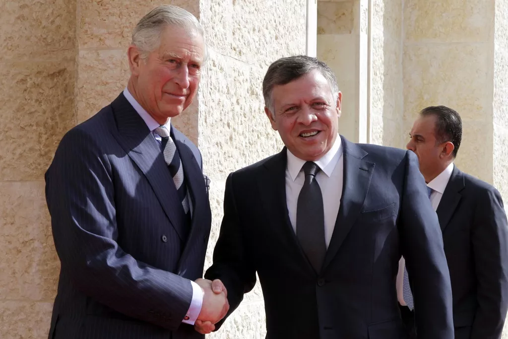 jordan 039 s king abdullah ii c r greets britain 039 s prince charles l prince of wales upon his arrival at the royal palace before a meeting on february 8 2015 photo afp jordan 039 s king abdullah ii c r greets britain 039 s prince charles l prince of wales upon his arrival at the royal palace before a meeting on february 8 2015 photo afp