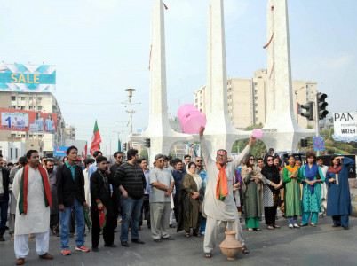 political victimisation dha clifton residents protest water shortage