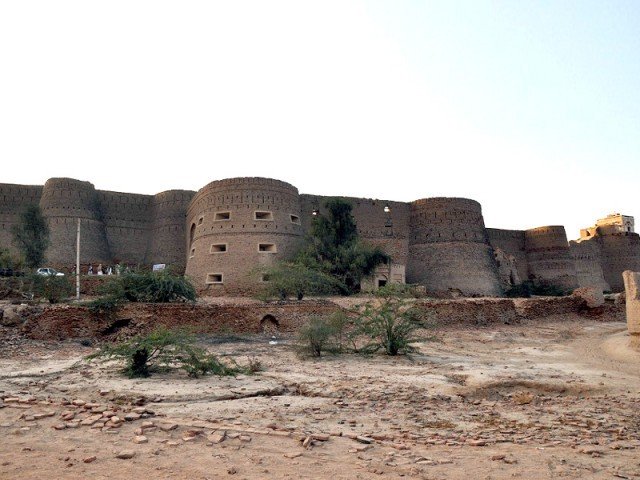 the famous derawar fort in the cholistan desert photos kashif zafar express