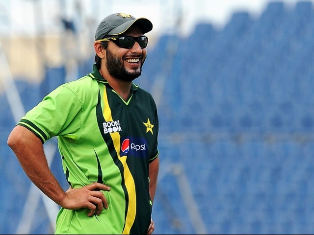 afridi aims to reach 8000 runs and 400 wickets by the end of the world cup this year photo afp