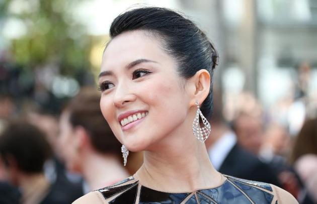 chinese actress zhang ziyi accepted wang 039 s proposal    delivered at a party by a drone    amid tears and applause photo afp