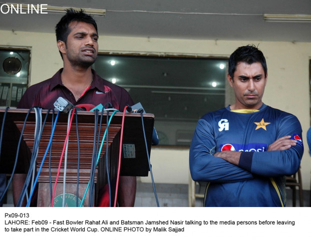 rahat ali ad jamshed nasir talking to the media persons before leaving to take part in the cricket world cup photo online rahat ali ad jamshed nasir talking to the media persons before leaving to take part in the cricket world cup photo online