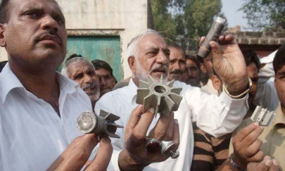 week long lull ends bsf again starts shelling border villages