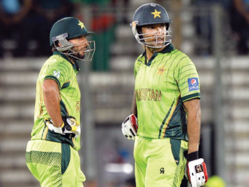 pakistan were given a tough time in the first warm up by bangladesh and it took an unbeaten 93 from sohaib maqsood to steer pakistan to a three wicket win photo afp