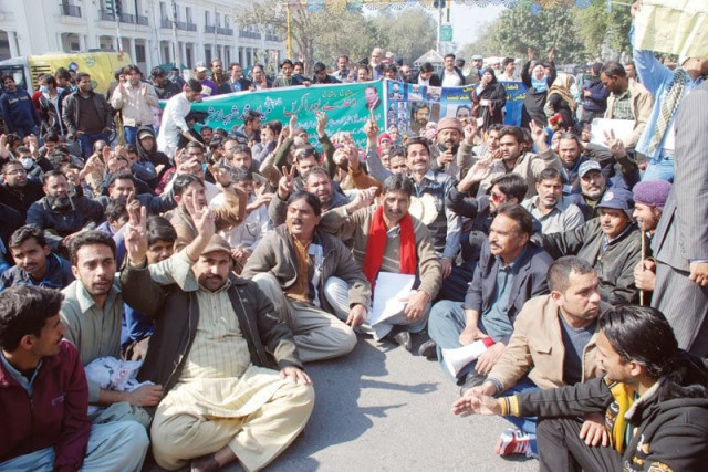 members of the all pakistan clerks association punjab chapter stage a protest demonstration on the lower mall photo abid nawaz express members of the all pakistan clerks association punjab chapter stage a protest demonstration on the lower mall photo abid nawaz express