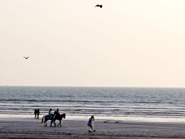 experts believe that karachi will be submerged by the year 2060 while badin thatta and sajawal districts will be underwater by 2050 if 35maf of water are not released from the indus delta photo aysha saleem express