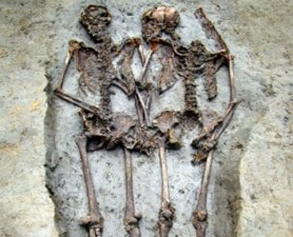two skeletons found in central northern italy reveal the couple was buried holding hands some 1 500 years ago photo credit greek ministry of culture two skeletons found in central northern italy reveal the couple was buried holding hands some 1 500 years ago photo credit greek ministry of culture