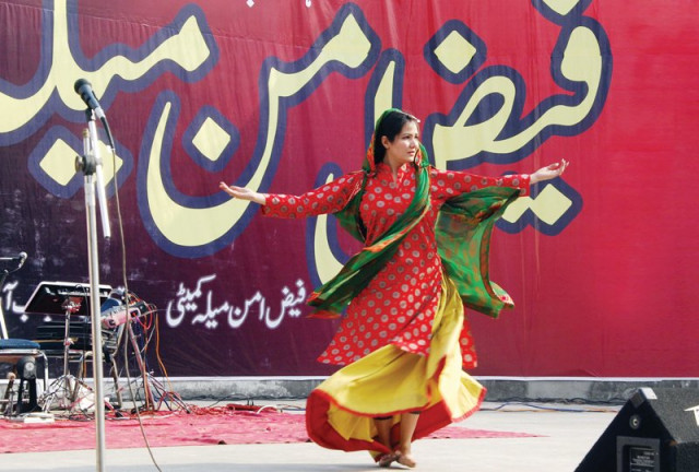 a dancer performs at faiz amn mela photo riaz ahmad express a dancer performs at faiz amn mela photo riaz ahmad express