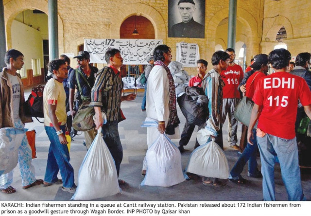 released indian fishermen prepare to board train at karachi cantt station photo inp released indian fishermen prepare to board train at karachi cantt station photo inp