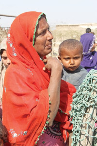 thatta women suffer vagaries of climate change thatta women suffer vagaries of climate change