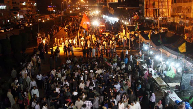 participants of the rally against shikarpur incident arrive at shahrah e pakistan photo online participants of the rally against shikarpur incident arrive at shahrah e pakistan photo online