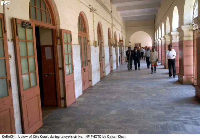 a deserted look of the sindh high court photo inp a deserted look of the sindh high court photo inp