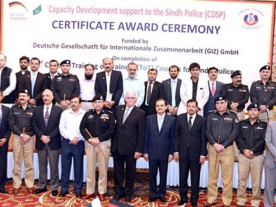protecting human rights training of master trainers concludes in karachi police academy