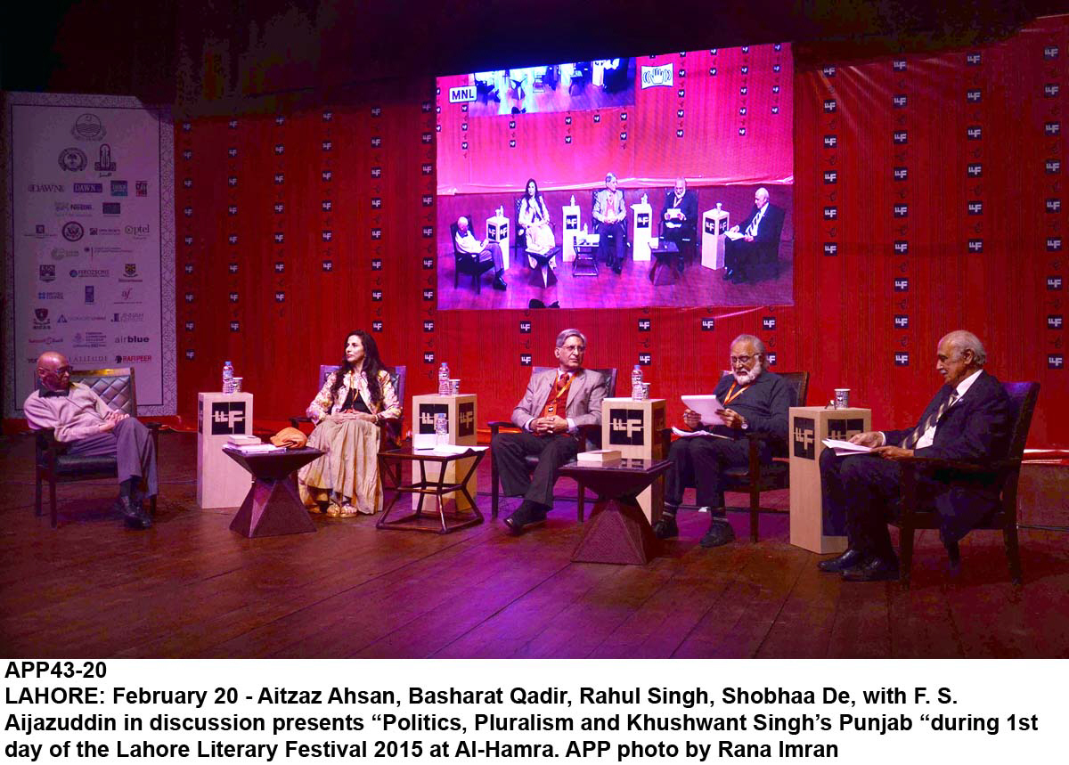 shobhaa de aitezaz ahsan rahul singh and fs aijazuddin l r in discussion presents quot politics pluralism and khushwant singh 039 s punjab quot during the first day of lahore literary festival 2015 at al hamra photo app