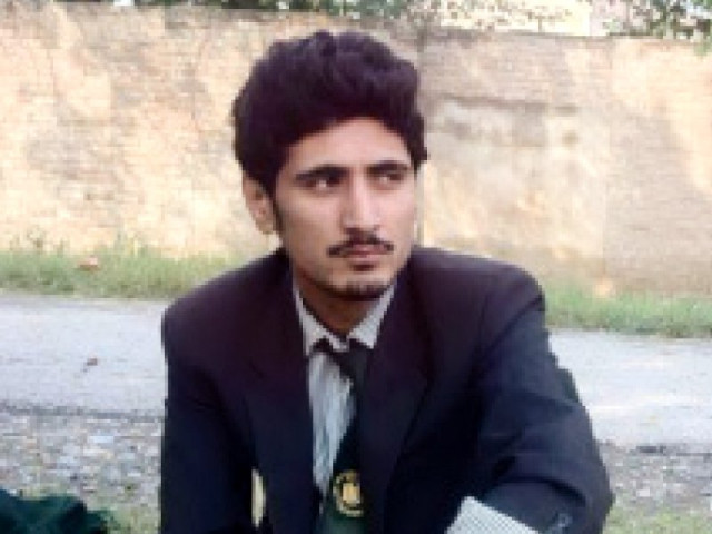 ishaq s funeral was held in peshawar at 10pm on saturday photo express ishaq s funeral was held in peshawar at 10pm on saturday photo express