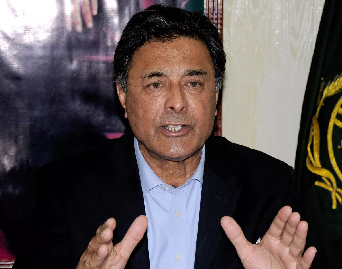 khanzada said that cctv footage showed a motorcycle pass up and down the same street thrice before dropping off a man who later blew himself up photo zahoorul haq express khanzada said that cctv footage showed a motorcycle pass up and down the same street thrice before dropping off a man who later blew himself up photo zahoorul haq express