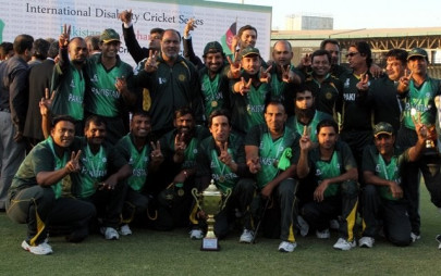 disabled cricket matloob single handedly wins match for pakistan
