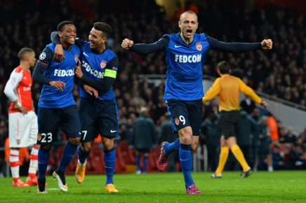 monaco 039 s bulgarian forward dimitar berbatov r celebrates scoring his team 039 s second goal during the uefa champions league round of 16 first leg football match between arsenal and monaco at the emirates stadium in london on february 25 2015 photo afp