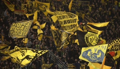 german football clubs agree plans to allow fans to return next month german football clubs agree plans to allow fans to return next month